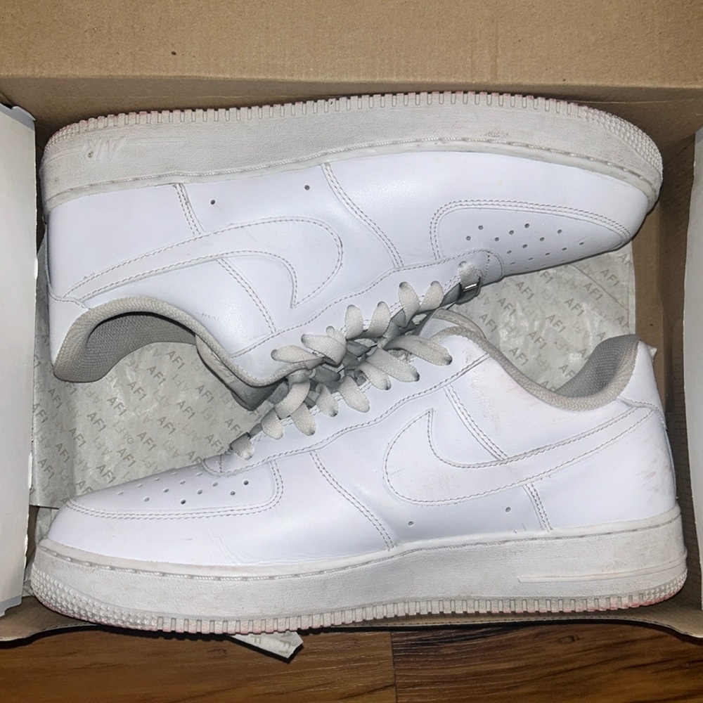 Men’s White Nike Airforce 1